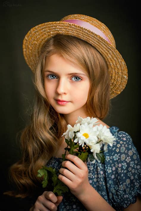 kindgorl|Kind Girl Stock Photos, Images and Backgrounds for Free .